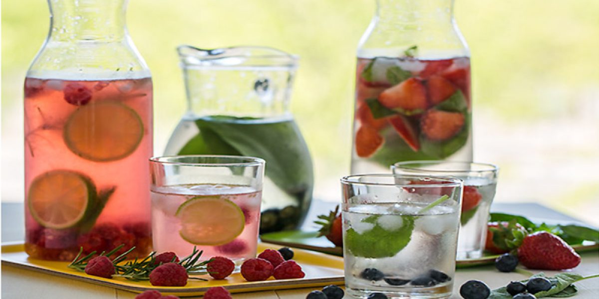 Make Herbal Iced Tea Packed With The Fruit Of Your Choice (Recipe Included)