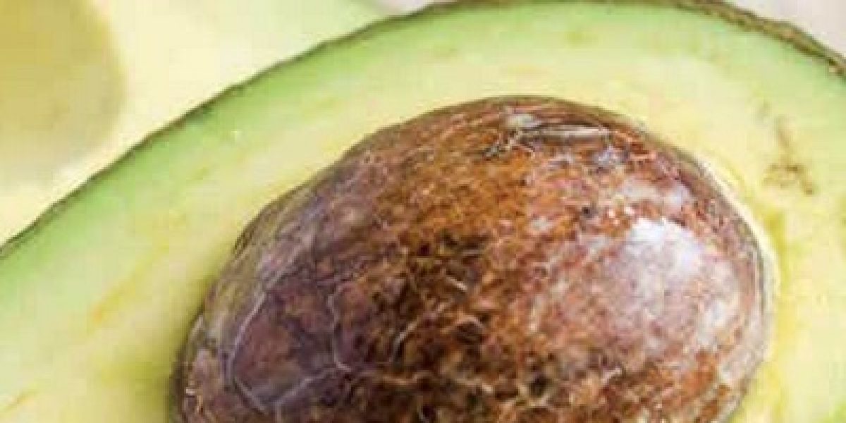 Why You Should Eat Avocado Seeds And How To Do It