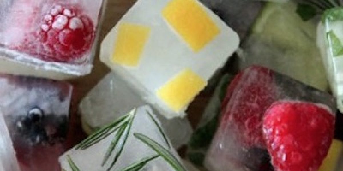 Make Your Water Interesting With Colorful Flavored Ice Cubes