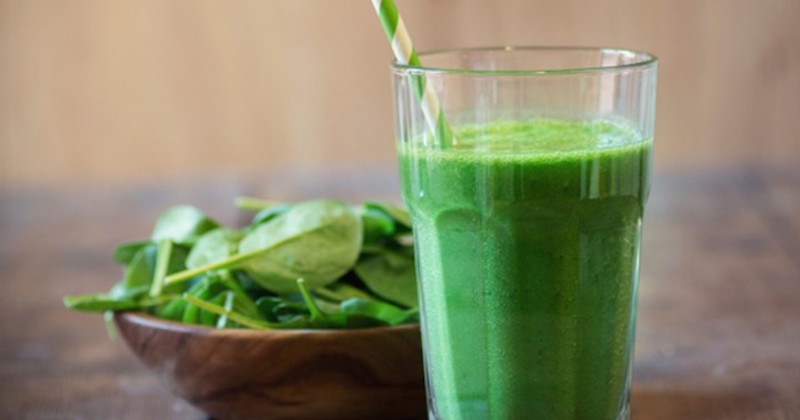 spinach helps reduce unhealthy food cravings