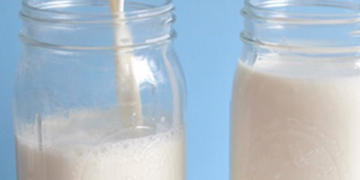 Reasons Why Kefir Is Better Than Yogurt For Gut Health (And How To Make It)