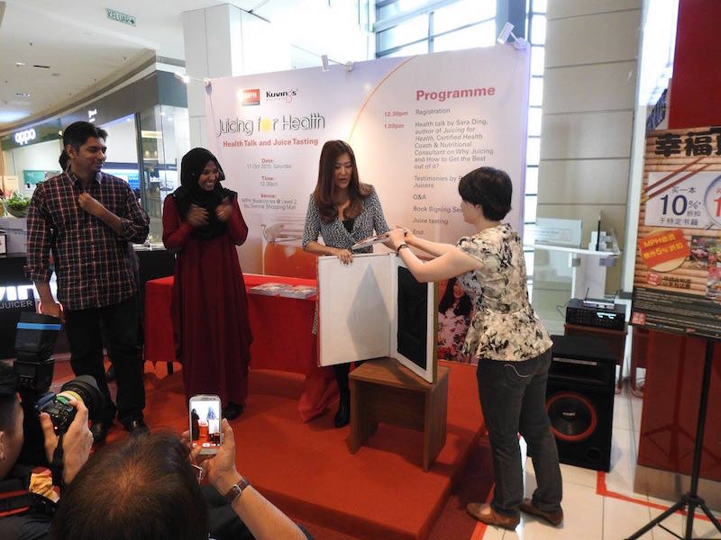 Order Your Copy of the Juicing for Health Book by Sara Ding