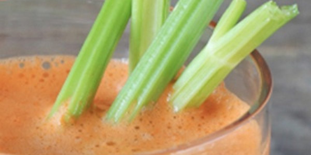 Improve Digestion and Reduce Digestive Disorders With This Juice Recipe