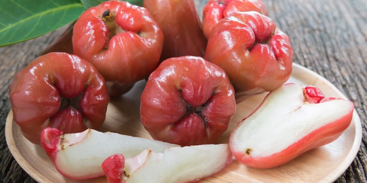 Rose Apple Juice Detoxifies The Liver, Stops Diabetes, Prevents Breast And Prostate Cancer!