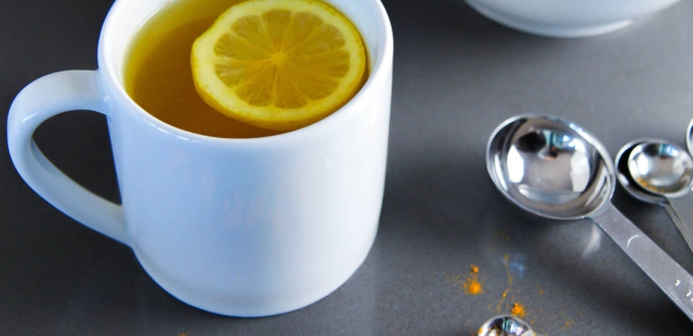 Hot-Water-Lemon-and-Turmeric-768x372