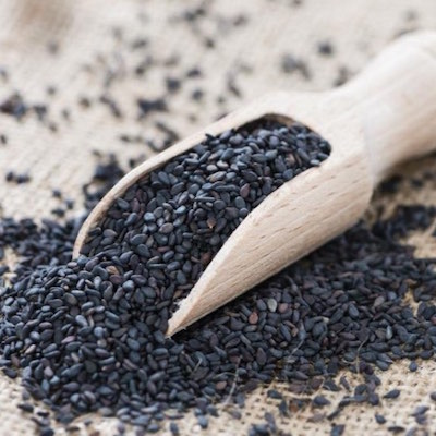 Reverse Graying Hair Naturally With These Mineral-Rich Foods