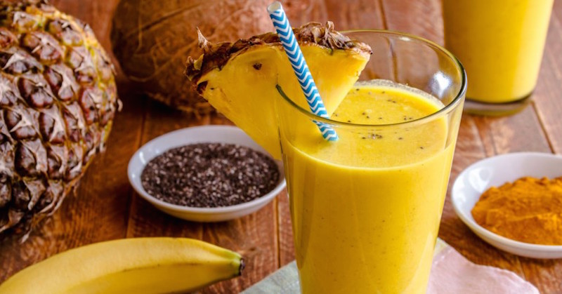 pineapple smoothie