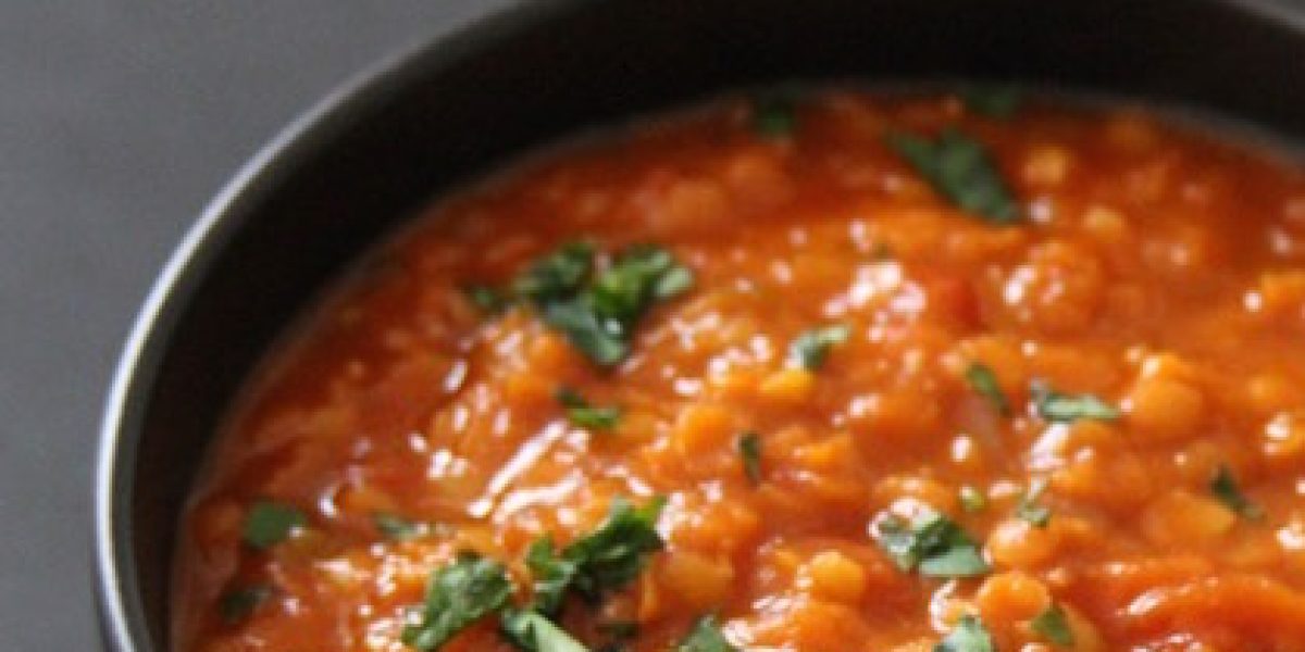 This Red Lentil Curry Soup Is Heart-Warming And Relieves Inflammation