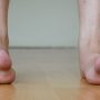 Get Rid Of Foot Pain In Minutes With These 5 Effective Feet/Toes Stretches