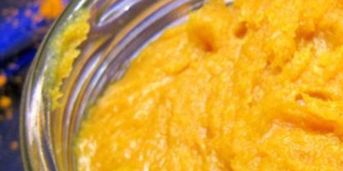 3-Ingredient Homemade Toothpaste With Turmeric To Whiten Teeth And Reverse Gum Disease