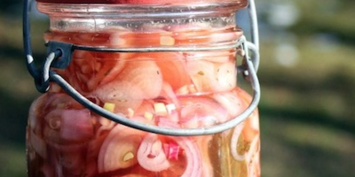 Homemade Lacto-Fermented Onions To Balance Stomach Acid, Melt Fats And Improve Brain Functions