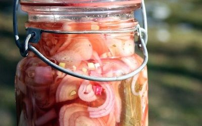 Homemade Lacto-Fermented Onions To Balance Stomach Acid, Melt Fats And Improve Brain Functions