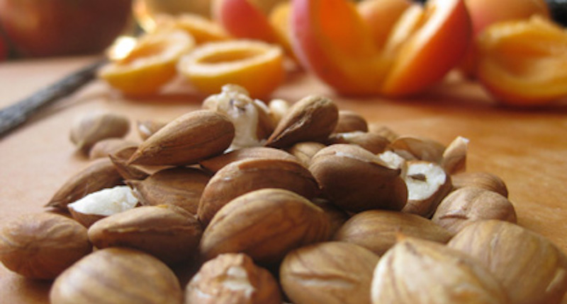 Apricot seeds: Vitamin B17 Laetrile