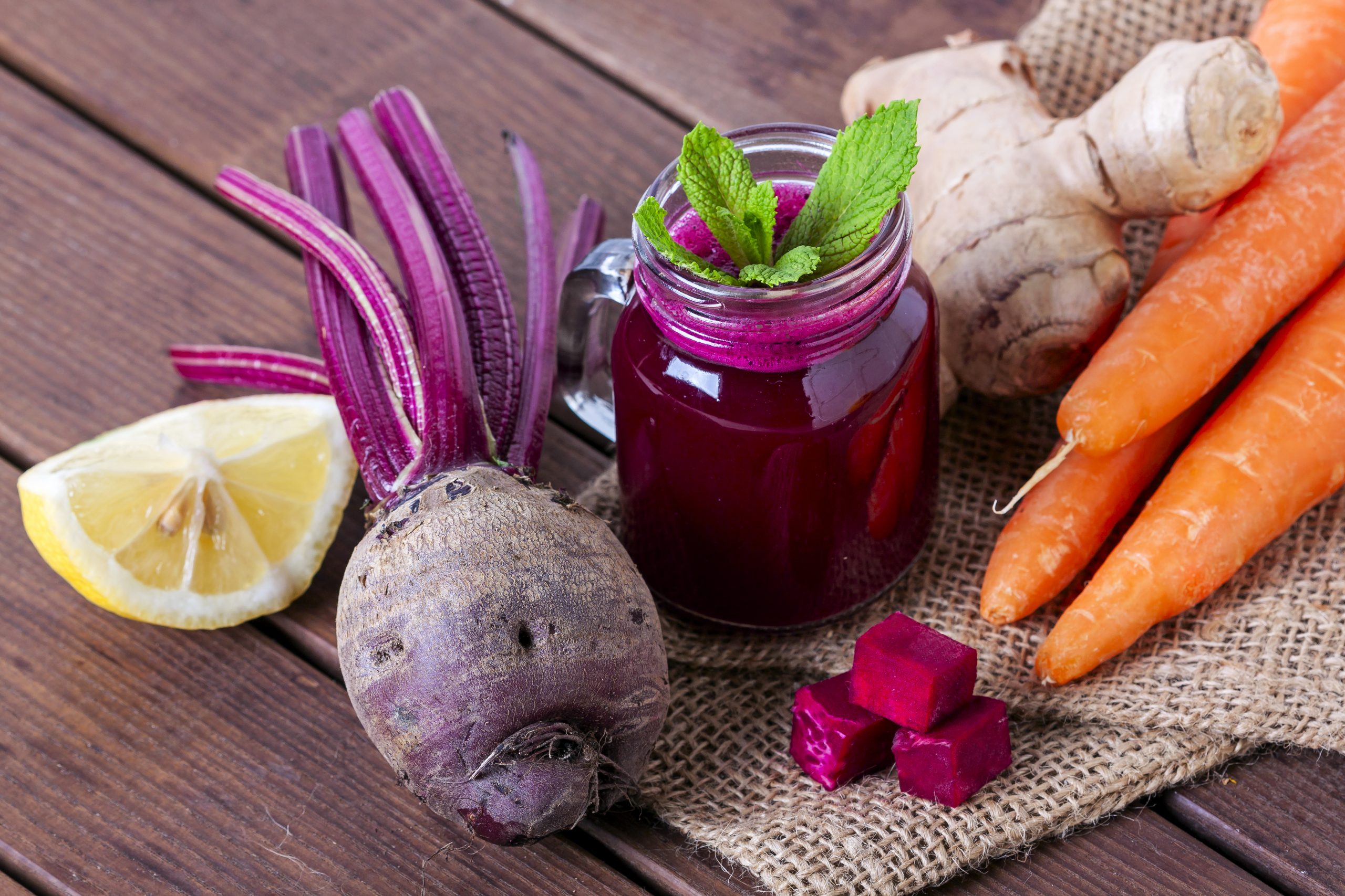 Carrot apple beet ginger immunity boosting juice