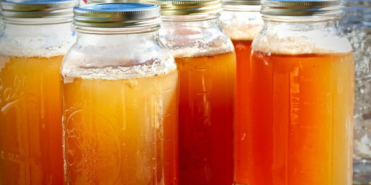How to Make Delicious Homemade Apple Juice – It’s Easier Than You Think!
