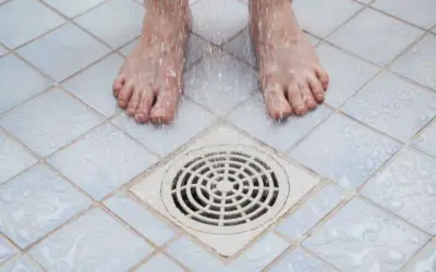 Doctor Explains Why They Believe Women Definitely Shouldn’t Pee In The Shower