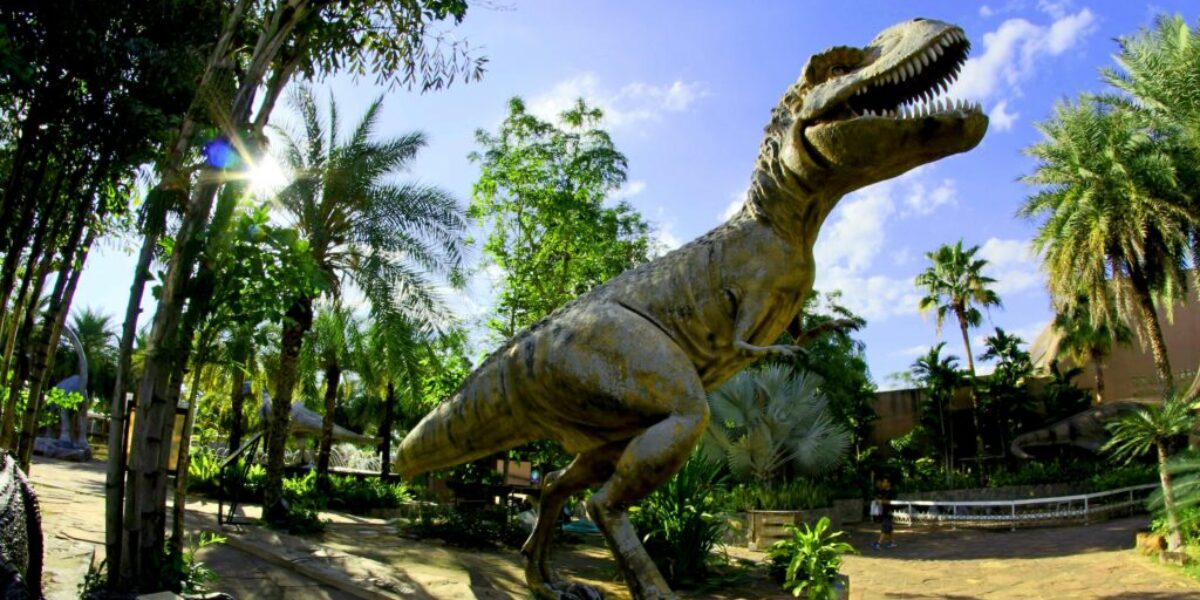 “World’s First Handbags Made from T-Rex DNA ‘Dinosaur Leather’ Set to Launch Soon”