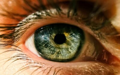New Infrared Contacts Let You See in the Dark Even With Your Eyes Shut