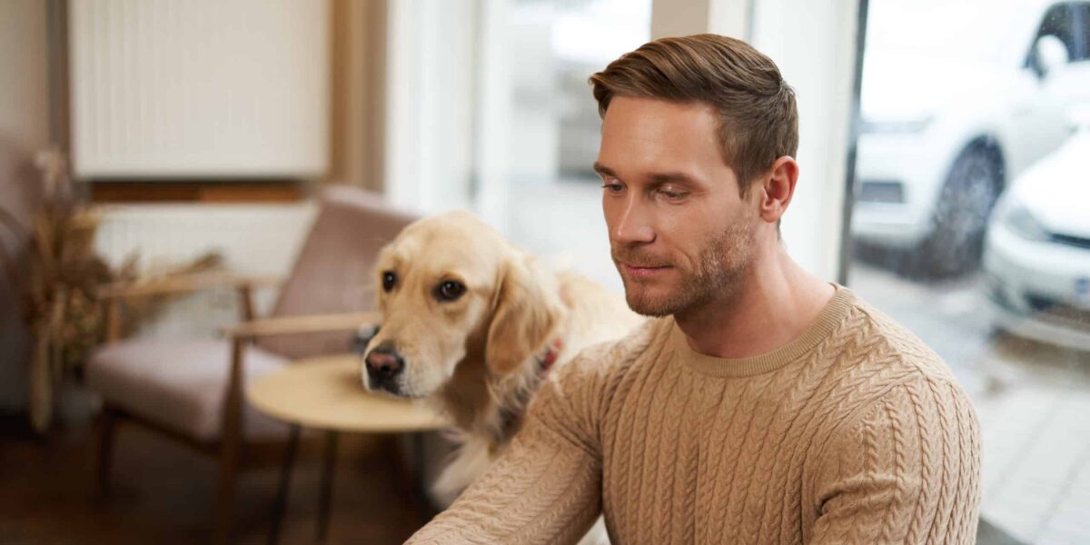 Research Finds Female Dogs Are Faster to Recognize Human Incompetence